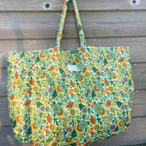 Sac vert en tissus fleuri